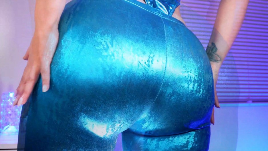 QueenAnnellea – Shiny Ass